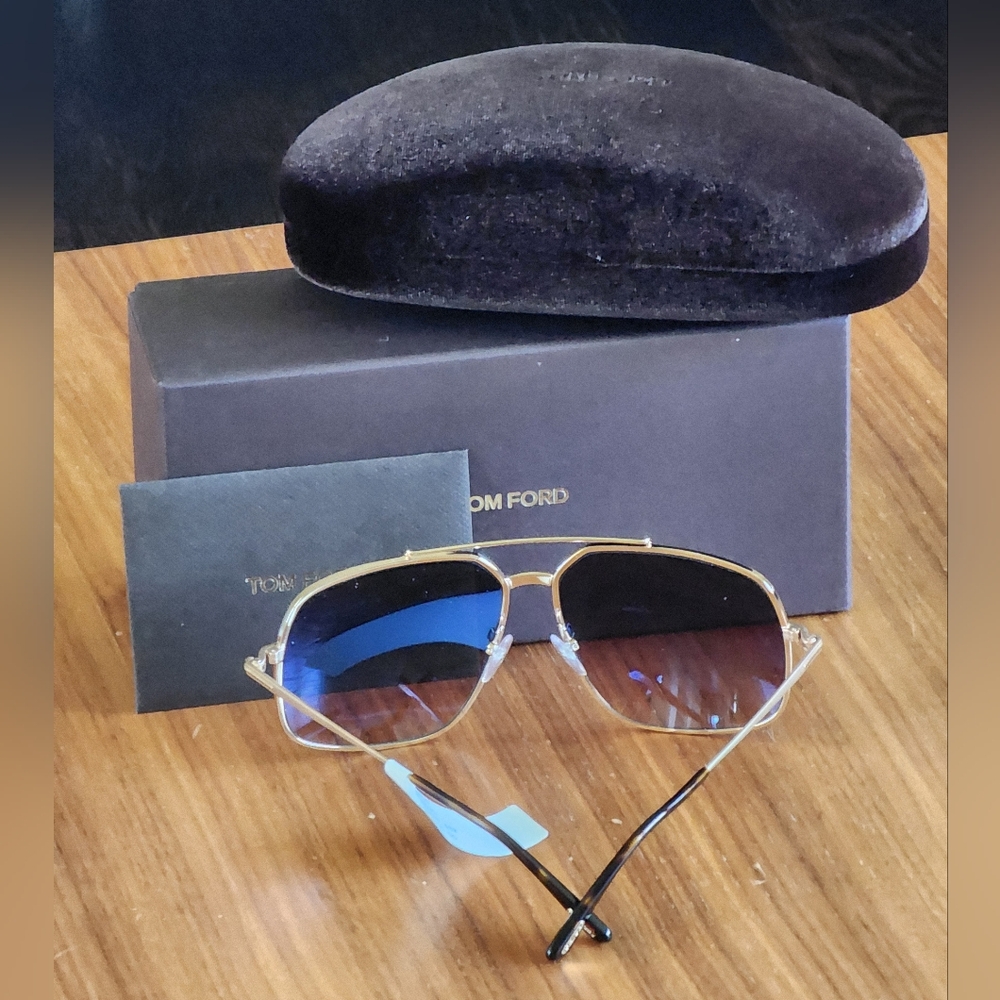 $390 Brand New 100% Auth Tom Ford Ronnie FT0439 Brown Gradient Sunglasses - Picture 6 of 16